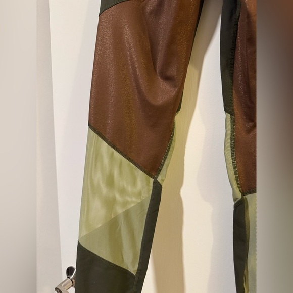 JoyLab Colorblock Leggings with mesh blocking size small - Picture 4 of 4